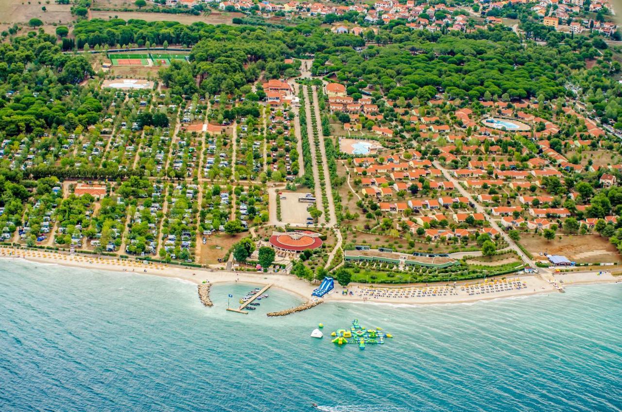 Apartment Vito With Sea View Fažana Exteriör bild